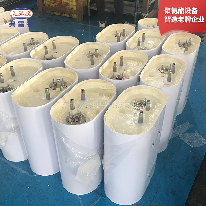 熱水器環(huán)戊烷發(fā)泡機(jī)